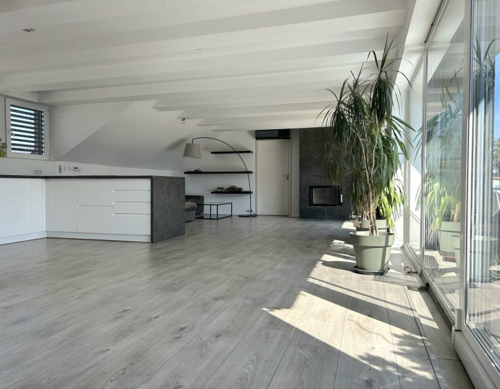 Priestranné komforné bývanie v Starom Meste - PRENÁJOM