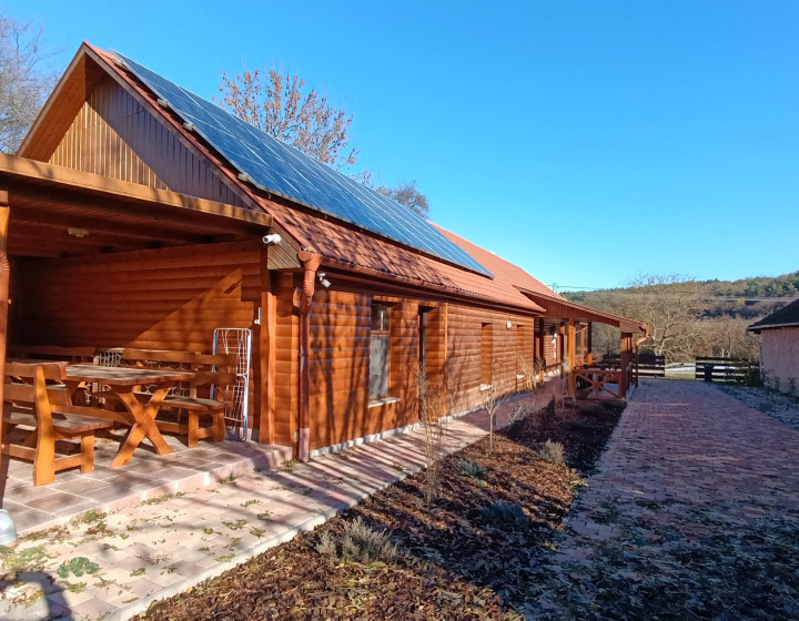 Zrekonštruovaný dom so zariadením  pri Buzici -PREDAJ