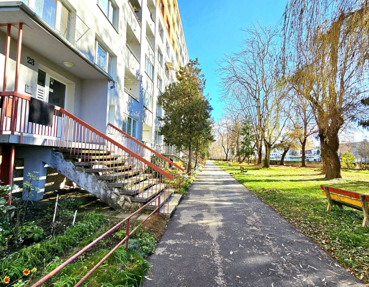 1-IZBOVÝ BYT NA SÍDLISKU RIMAVA, RIMAVSKÁ SOBOTA - NA PREDAJ