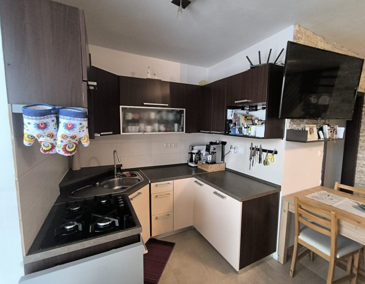 Na predaj priestranný a štýlový 4-izbový mezonet po kompletnej rekonštrukcii – Ivanovce