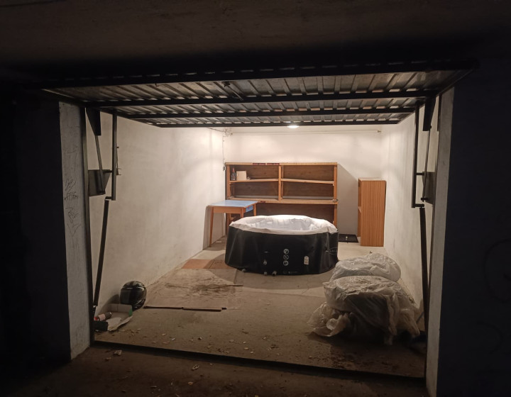 Priestranná garáž 19m² elektrina–Topoľčany, sídlisko Mexiko