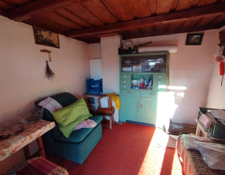 Chatka so záhradou  NA PREDAJ-Poltár