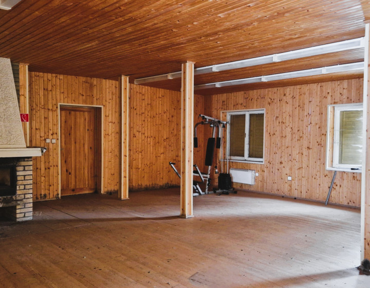 I N V E S T I Č NÁ rekreačná chata v obci Stratená-NA PREDAJ