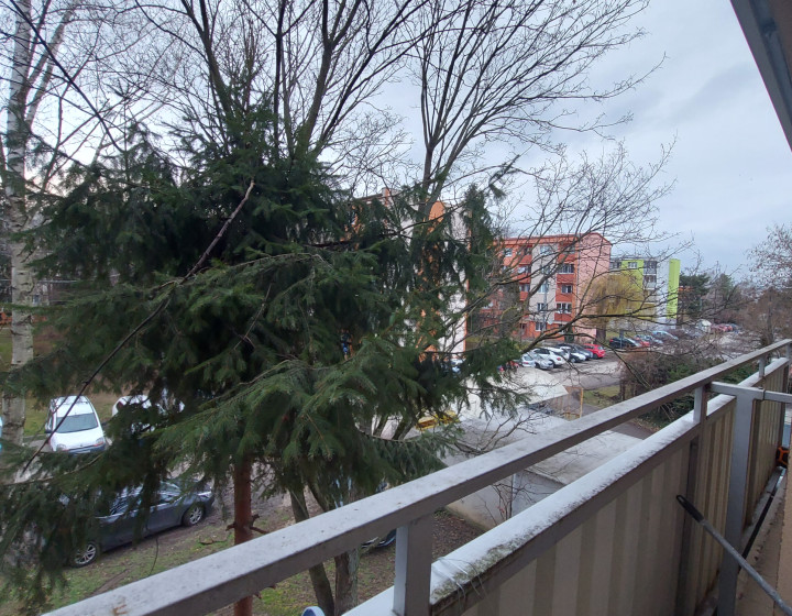 Predaj zrekonštruovaný 3izbový byt Vráble-Kaška(243-113-JUF)