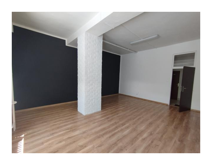 Kancelársky/prevádzkový priestor na prenájom-Lučenec