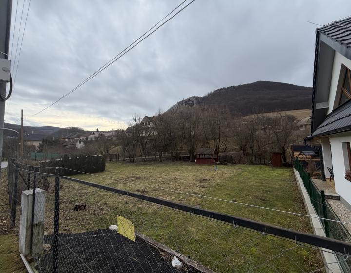 Záhrada v  obci chalupárskeho charakteru  Kováčová  -PREDAJ