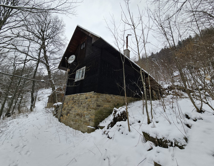 Predaj: Chata 50m2 s pozemkom Papradno (004-13-DAPA)