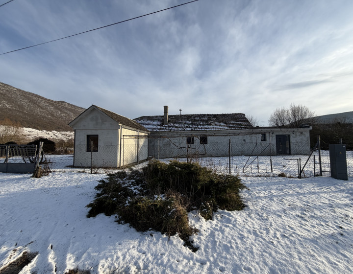 Rodinný dom v obci Kunová Teplica -NA PREDAJ