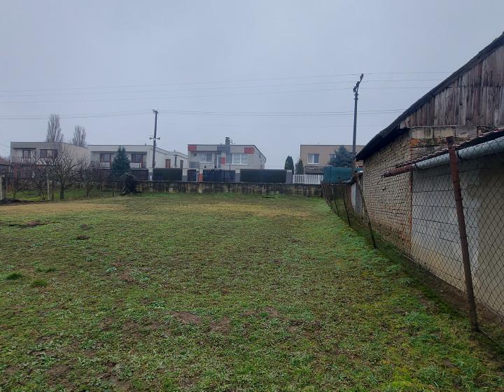 Predaj stavebný pozemok obec Rišňovce, 957m2(240-14-JUF)