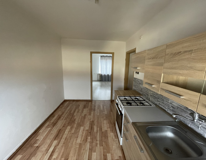 Predaj 2 izbový byt Handlová, ul. 29. augusta  037-112-ZUPIa