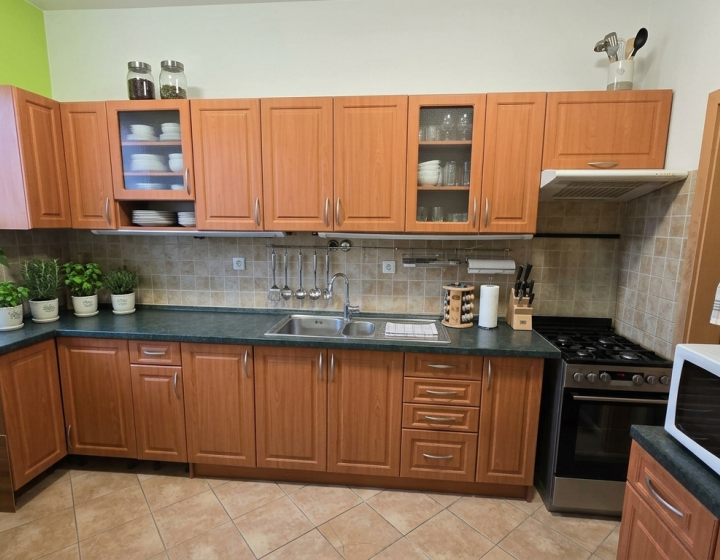 Predaj 2-izbový byt s garážou a 2 balkónmi – Melčice-Lieskové