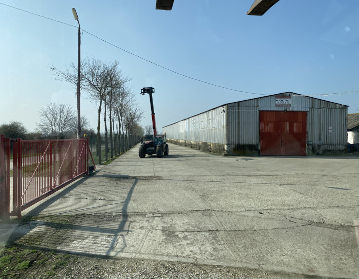 Skladová hala 1000 m² + spevnená plocha 2000 m² – Tvrdošovce, okres Nové Zámky  ID 003-14-BEST