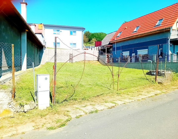 Predaj,  stavebný  pozemok - Šahy (048-14-HEKA)