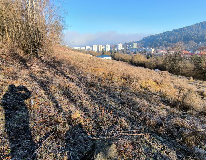 pozemok na výstavbu Považská Bystrica, 833m2