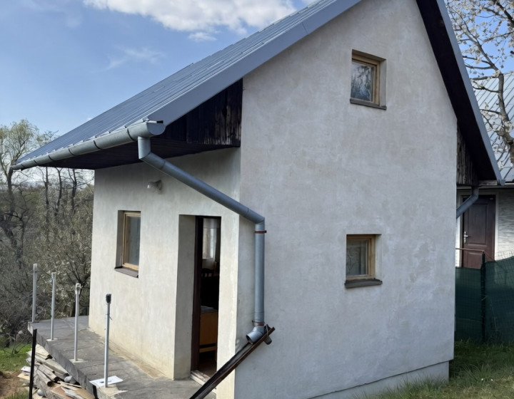 Záhrada s chatou na okraji Starej Turej – pokoj a súkromie