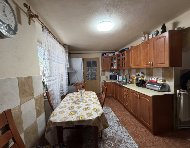 Rodinný dom s 1112 m2 záhradou aj chatou v obci Jelšava-PREDAJ
