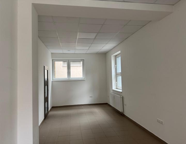 Prenajmeme nebytový priestor v centre Námestova