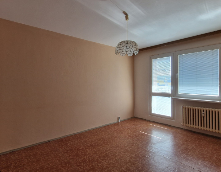 Slnečný 3-izbový byt s balkónom v Gemerskej Hôrke -NA PREDAJ