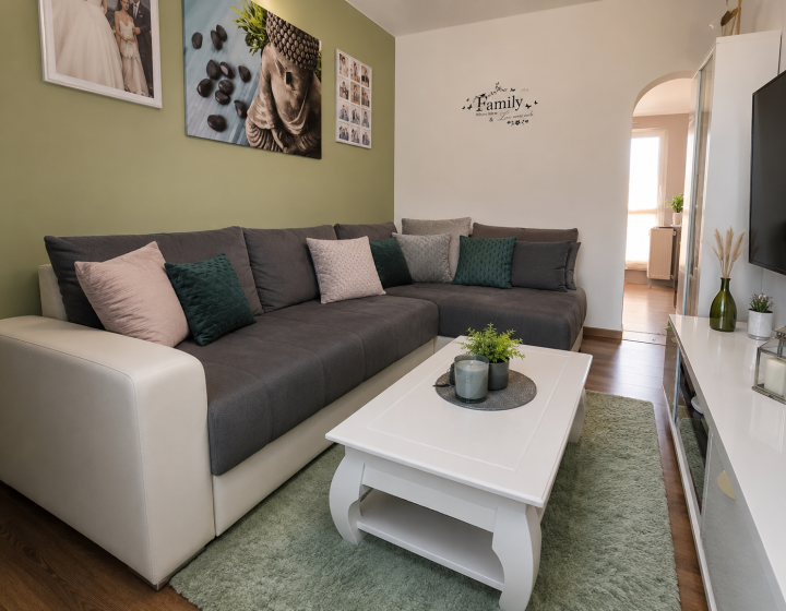 Exkluzívne predaj, 3 izbový byt - Levice (019-113-SIHA)