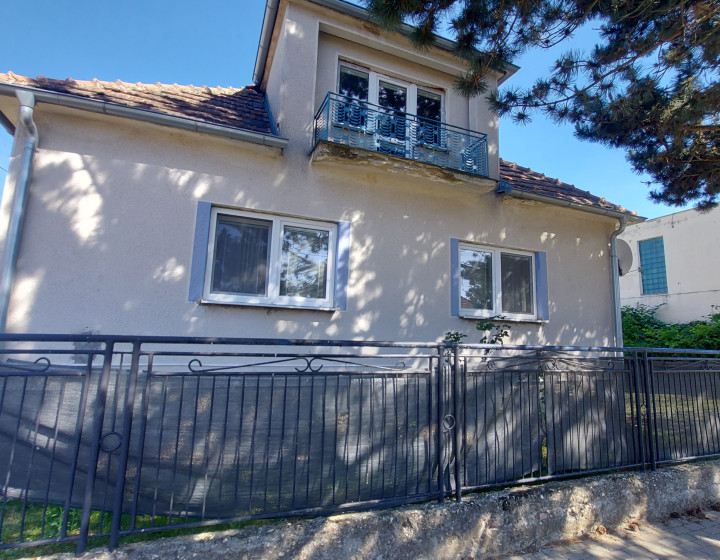 Predaj rodinný dom - Lúčnica nad Žitavou (251-12-JUF)