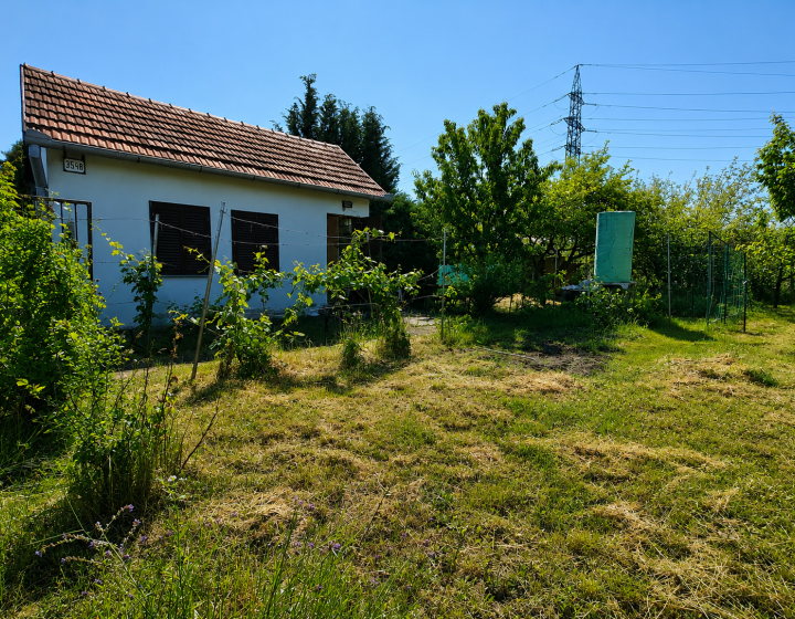 Predaj, záhrada s murovaným domčekom | Levice – Krížny vrch (033-13-SIHA)