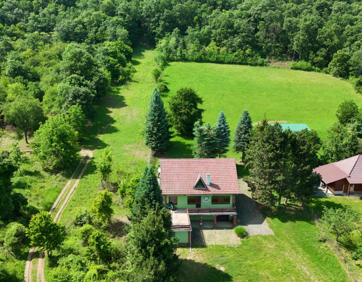 Predaj - Strelnica s poľovníckou chatou v okrese Hlohovec