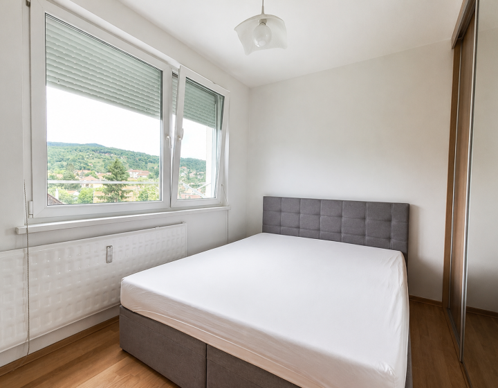 Predaj, 3 izbový byt - Pukanec (037-113-SIHA)