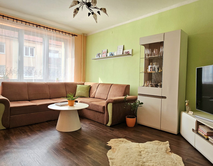 2-IZBOVÝ BYT RIMAVSKÁ SOBOTA - NA PREDAJ
