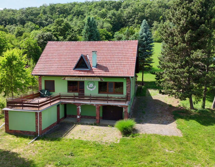 Na predaj Strelnica s poľovníckou chatou v okrese Hlohovec