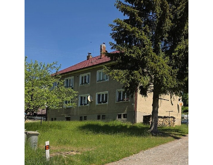 Predaj, priestranný 2-izbový byt Kremnica (021-112-ZOLA)