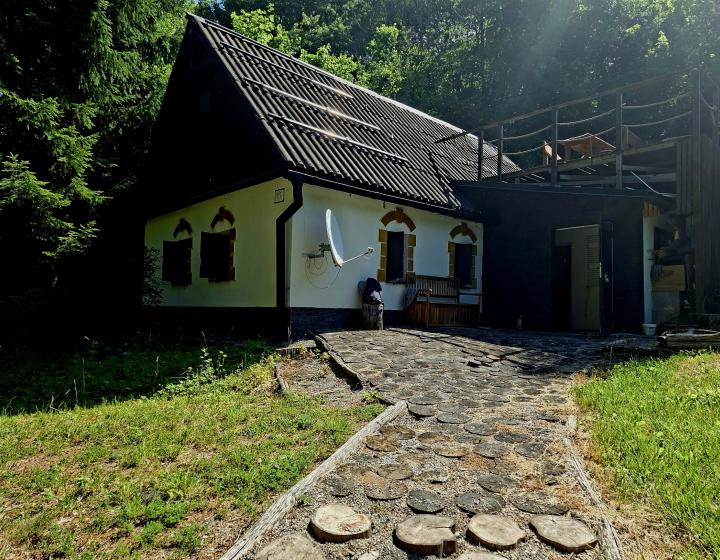 Predaj, romantická chata na samote , Píla (022-13-ZOLA)