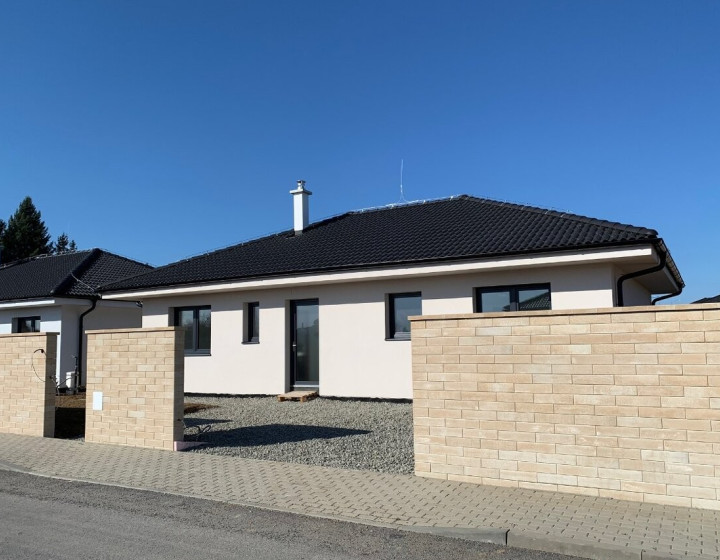 Predaj, krásna novostavba 4-izbového RD, bungalov -  Levice  (020-12-MIMI)