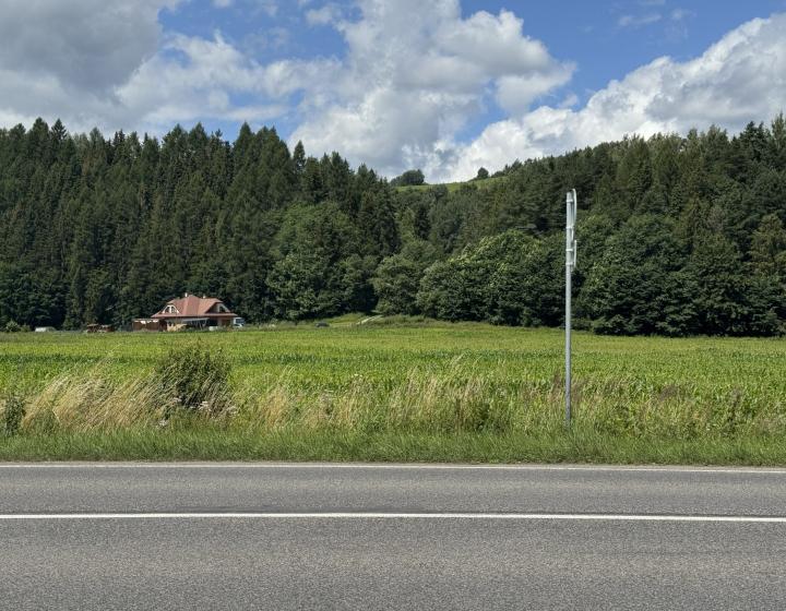 Pozemok medzi Námestovom a Oravskou Jasenicou