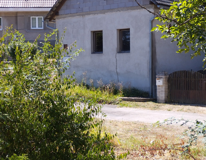 Vidiecky rodinný dom na predaj-Podkriváň