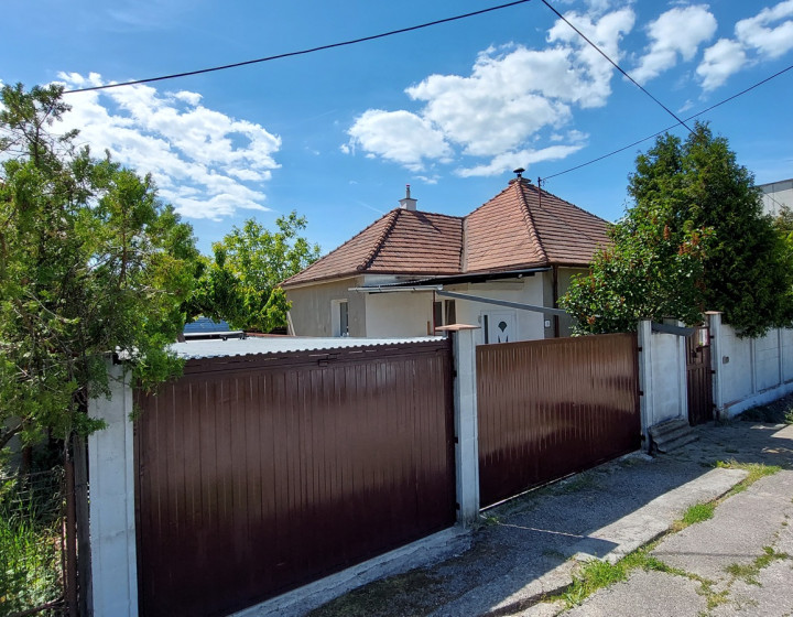 Na predaj rodinný dom v obci Krtovce ID 232-12-LUGUE