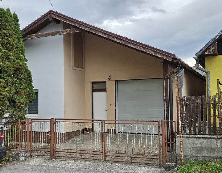 Prenájom: Komerčný priestor,260 m2, Žilina (003-25-Sal)