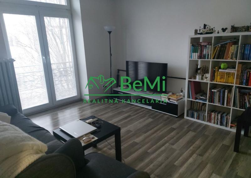 Predaj 1 izbový byt v centre Nitra, Mostná ul., 3D obhliadka(095-111-ERF)