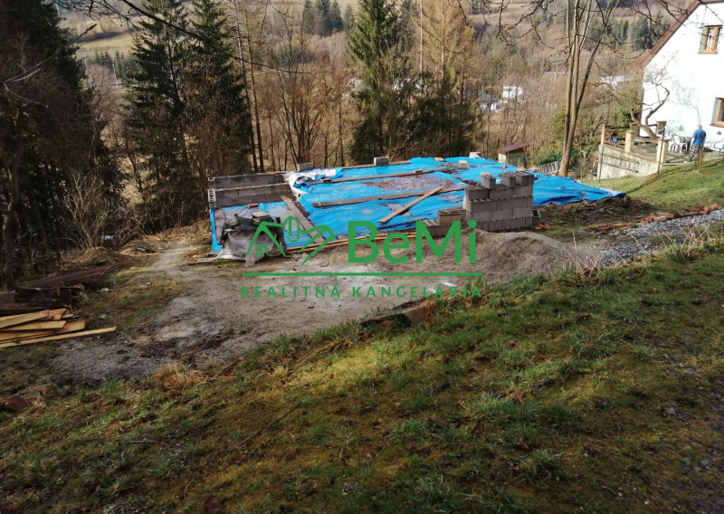 Predané: Pozemok, 1093m2, Skalité, Okr: Čadca (185-12-MACHa)