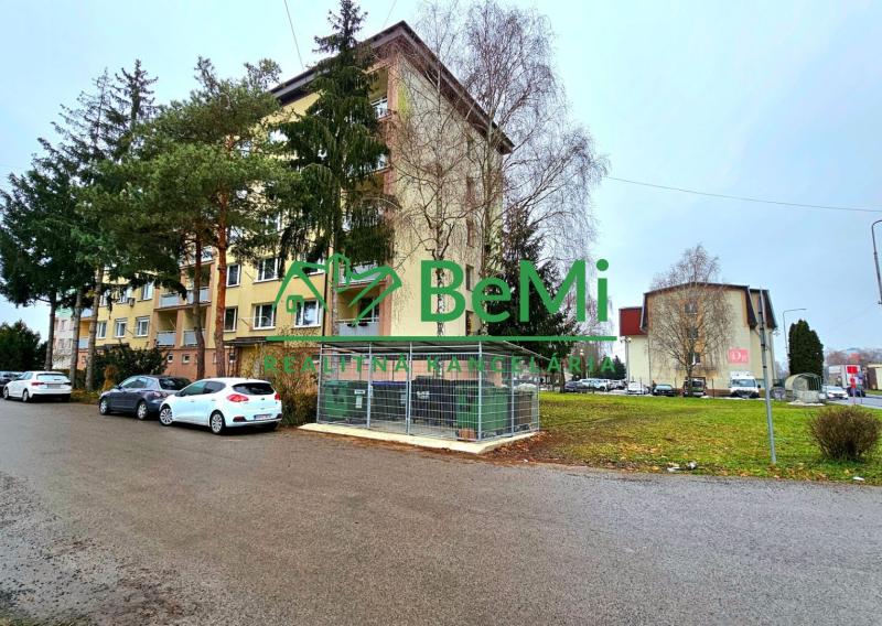REZERVOVANÉ 4-izbový byt s balkónom na Ul. Dobšinského - NA PREDAJ