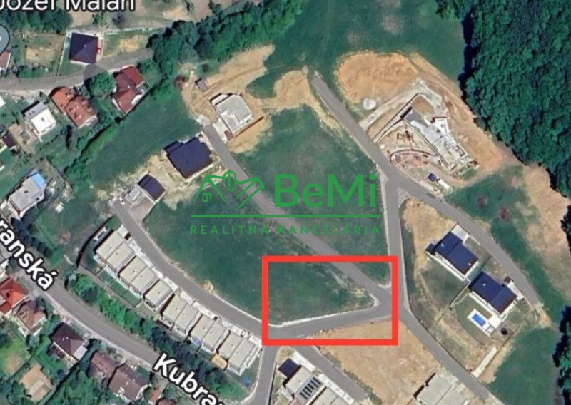 Lukratívny Slnečný pozemok v Trenčíne, časť Kubrá