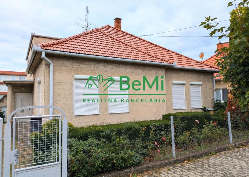 Predaj, rodinný dom - Zlaté Moravce (1211-12-AFI)