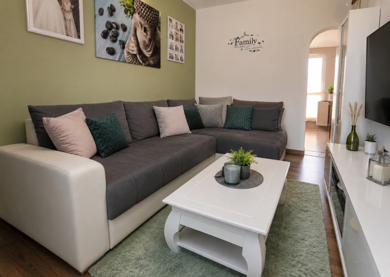 Exkluzívne predaj, 3 izbový byt - Levice (019-113-SIHA)