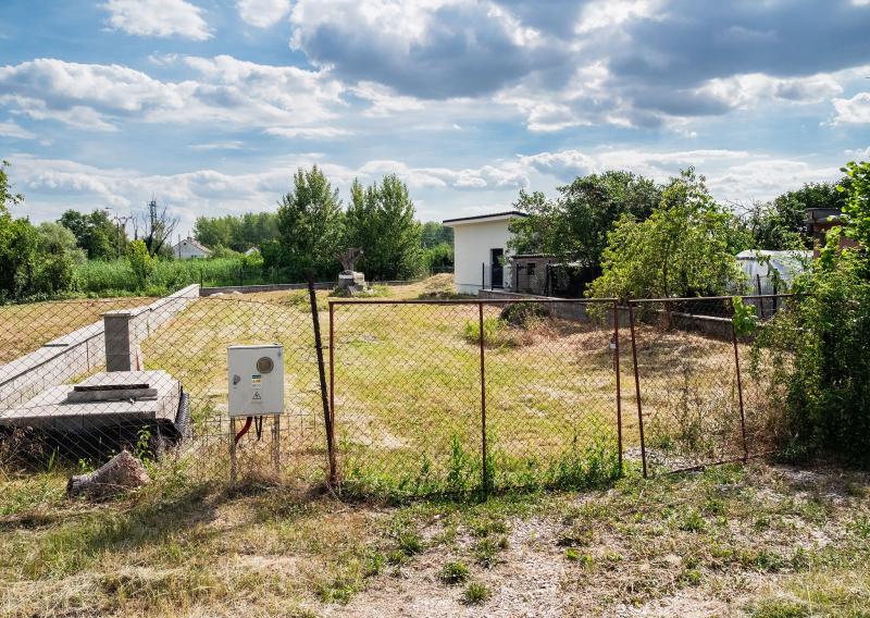STAVEBNÝ POZEMOK S PRÁVOPLATNÝM STAVEBNÝM POVOLENÍM A PROJEKTOM – MARTOVCE id044-14-evba
