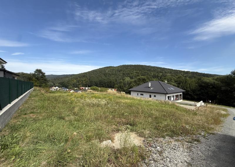 Slnečný stavebný pozemok v Bardejovskej Novej Vsi na predaj